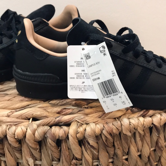 BRAND NEW! ADIDAS Sneakers - Picture 7 of 7